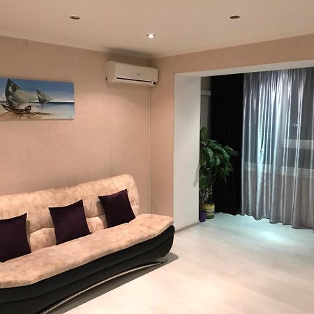 Apartments On Sobornaya,9 - Sotka นิโกลาเยฟ ภายนอก รูปภาพ